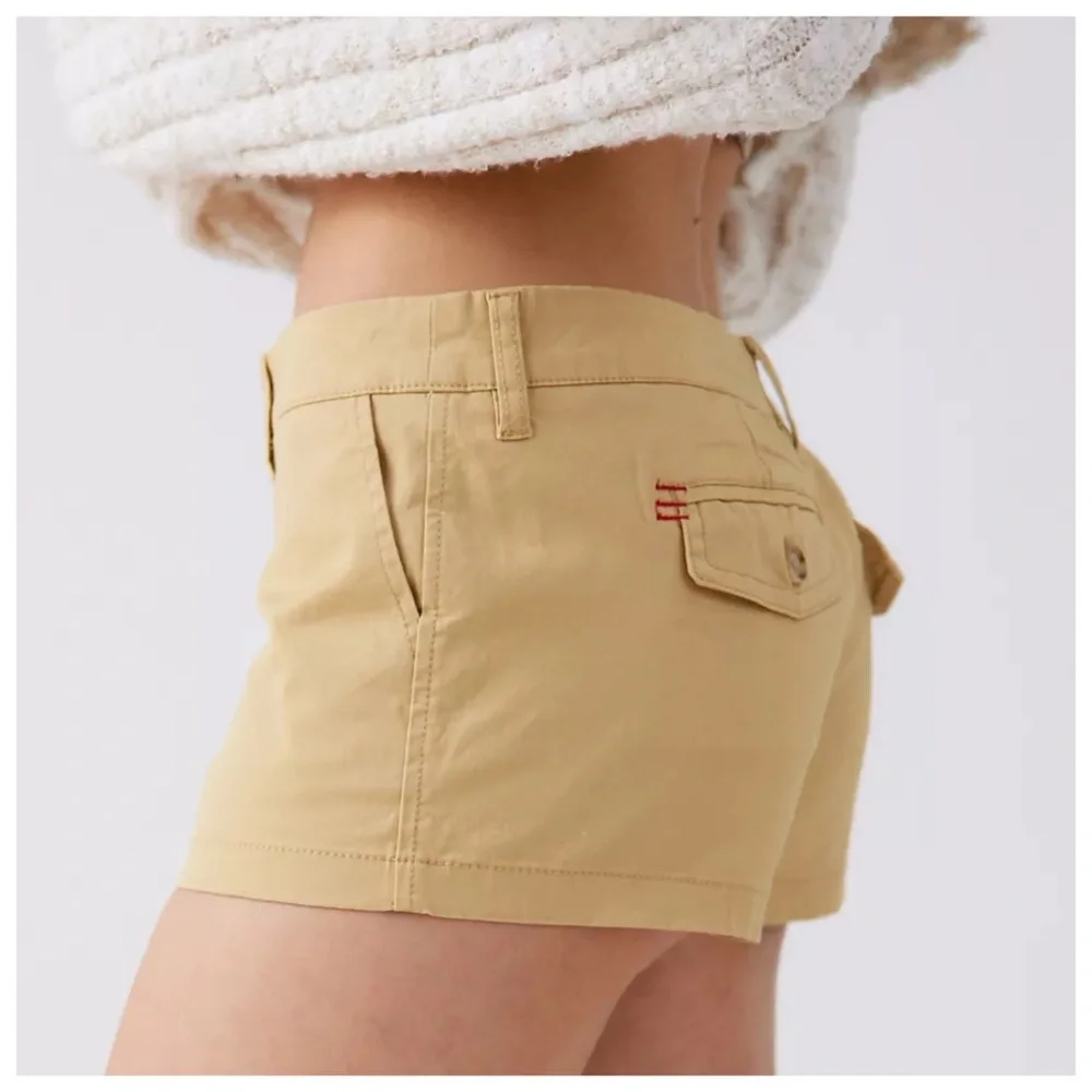 BDG Margot Khaki Shorts - Picture 4 of 9